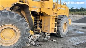 台東縣,鹿野鄉,台東,事故,重機械,老翁,機車,家屬,台東,砂石場（圖／翻攝畫面）