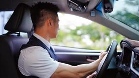 網紅計程車司機王國春分享一段服務越南移工的暖心經歷。（圖／取自王國春臉書）