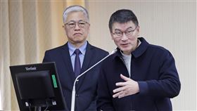 立院審反滲透法修法  梁文傑、吳堂安備詢立法院內政委員會12日審查反滲透法部分條文修正草案，邀請陸委會副主委梁文傑（右）、內政部次長吳堂安（左）列席備詢。有立委提案設「1年門檻」防輕判，梁文傑表示，這應該也是反映反滲透法過去案例，經常有輕判狀況，所以陸委會尊重立委討論。中央社記者裴禛攝　115年1月12日