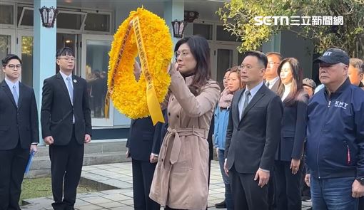 鄭麗文謁陵喊追隨蔣經國：為台海搭一座橋