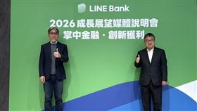 LINE Bank 宣布 2025 年 12 月自結財報，單月稅前淨利衝破 1,100 萬，寫下開業 4.7 年轉虧為盈的歷史奇蹟！憑藉 220 萬用戶與超速信貸優勢，規模成長力道驚人。2026 年更目標達成「全年紅字獲利」，正式領跑數位金融新紀元。（圖／LINE Bank提供） 