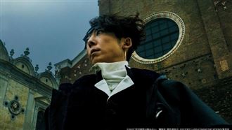 高橋一生牽老婆合體　甜讚：一出現就發光