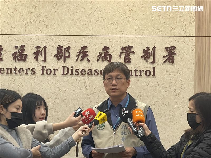 疾管署防疫醫師林詠青說明流感個案。（圖／記者蔣季容攝影）