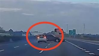 奇蹟閃驚悚事故！母女嘆：載舅媽骨灰保佑