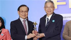 貫徹以人為本！台中銀行獲「2025幸福企業 金獎」邀人才共創金融新氣象（業配勿用）