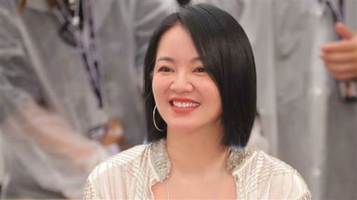 阿雅嫁轉世活佛　罕見鬆口吃素30年原因