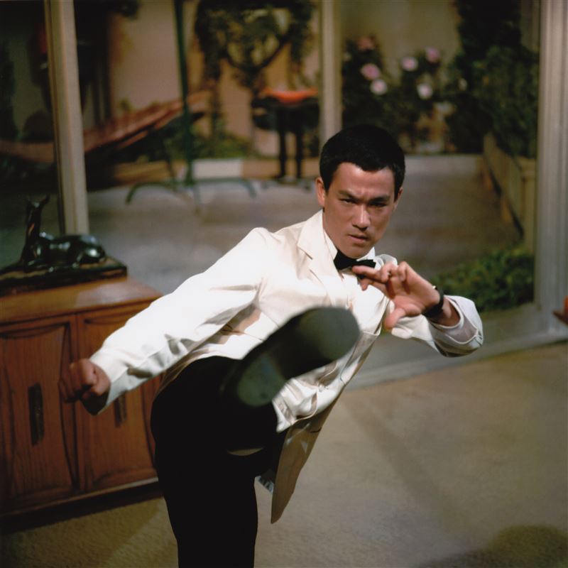 真的！李小龍差一點無法當葉問弟子。葉問發揮智慧1招神操作造就華人世界巨星傳奇。（圖／大都會文化提供）