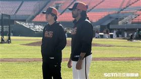 統一獅客座教練卡諾獅（Carlos Munoz）。（圖／記者黃耿誼攝影）