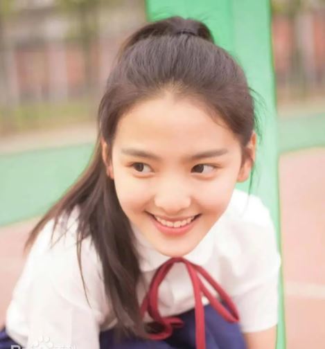 章若楠出身於傳統家庭，是家中長女；圖為章若楠大學時期的照片。（圖／翻攝自百度百科）