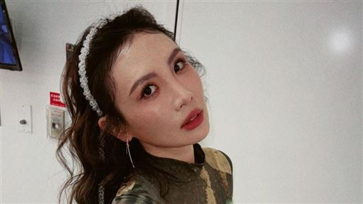 知三當三認愛小21歲男模！正宮心碎