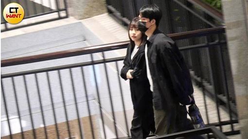 分手後高調放閃！郭方儒雨中秀新歡