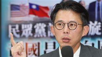 喊自提國防特別條例版本　她揭黃國昌目的