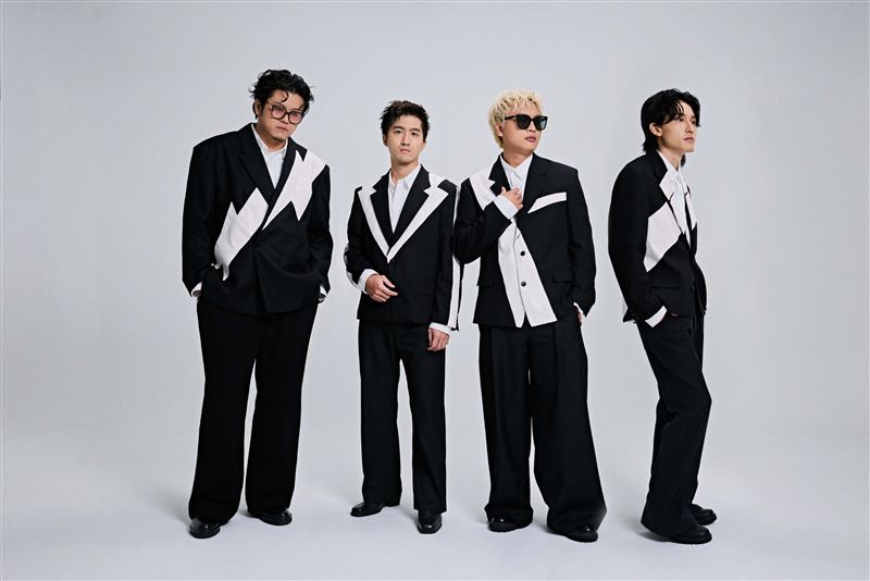 「icyball 冰球樂團」首度唱進北流，左起王、蒙、Nelson、士捷。（圖／何樂音樂提供）