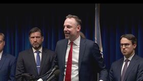 檢察官湯普森曾於去年12月聲明，詐欺案獲利的金錢沒有任何跡象資助或流入恐怖組織。（圖／翻攝畫面）