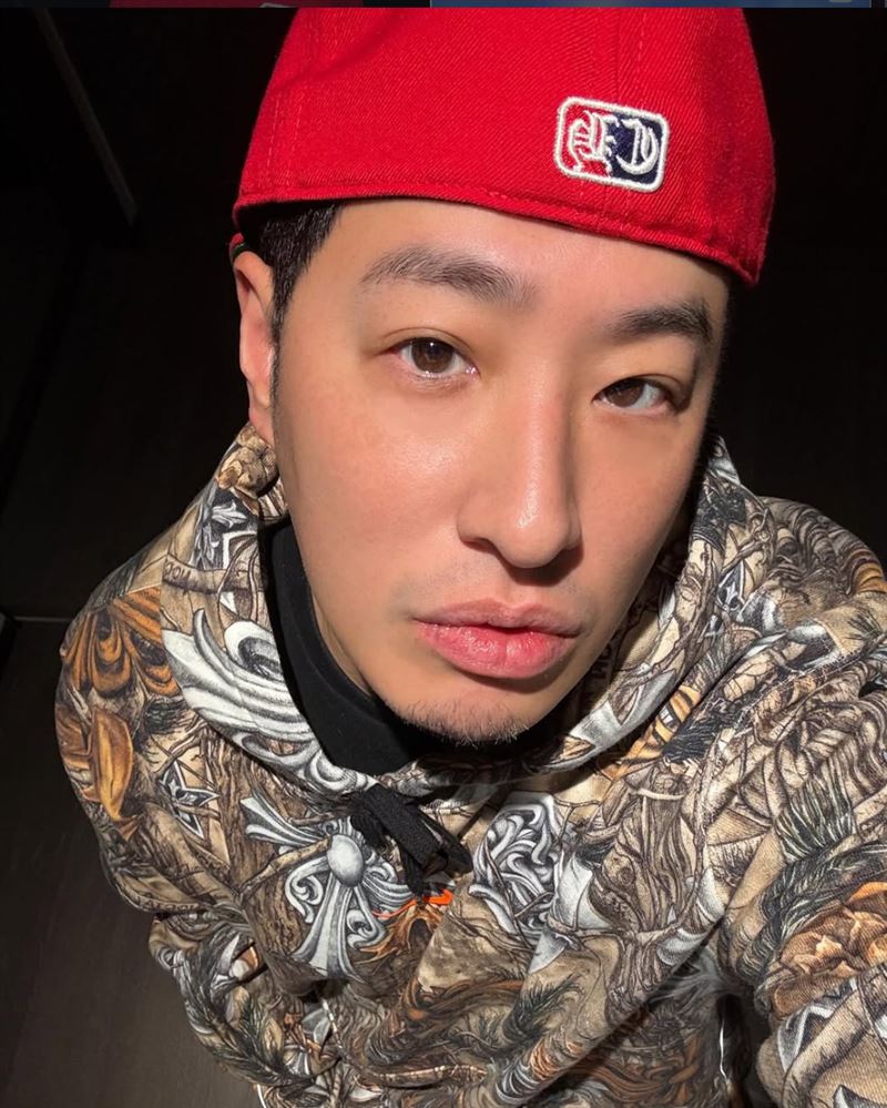 潘瑋柏更曬出無修圖近照，讓歌迷眼睛一亮。（圖／翻攝自潘瑋柏IG）