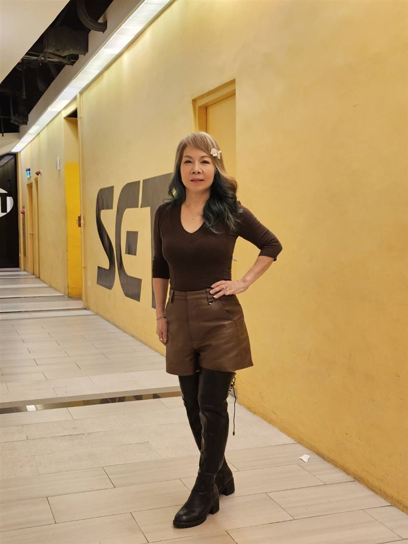 萁媽說上個月動完手術後,隔兩天就直播。(圖/記者蔡維歆攝影)