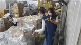 114年度輸入業登錄情形查核專案執行結果，圖為現場稽查畫面。（
圖／食藥署提供）