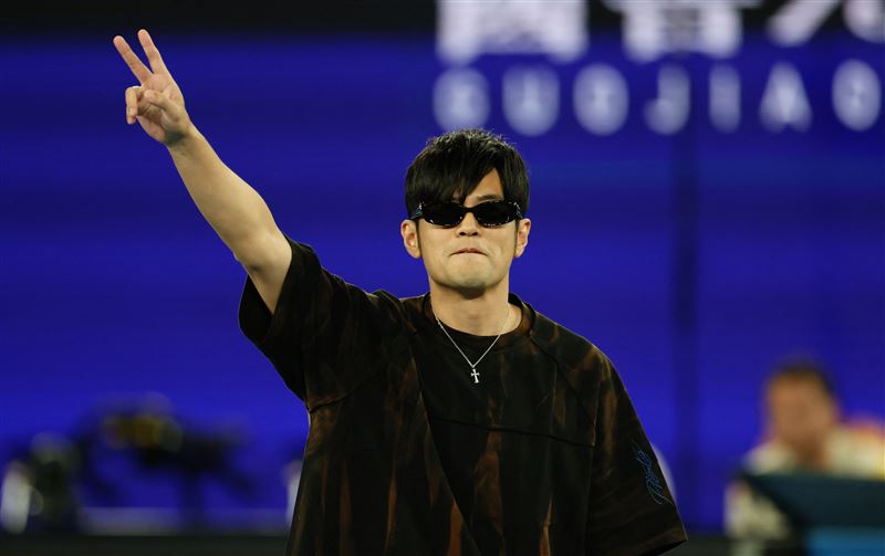 周杰倫熱愛網球運動,今以球員身分出席澳洲網球公開賽。(圖/路透社/達志影像)