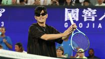 周杰倫澳網首度出賽遭秒殺！連球都沒碰到