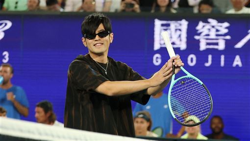 周杰倫澳網首度出賽遭秒殺！連球都沒碰到