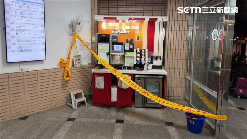 新北20歲蔣姓女子昨天（14日）陪涉嫌詐騙遭通緝的丈夫到法院開庭，等候期間，因太無聊，竟拿酒精噴灑桌面，拿打火機燒螞蟻。（圖／翻攝畫面）