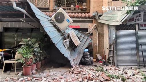 驚悚畫面曝！台中「13樓外牆」崩落砸民宅