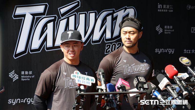 鄭宗哲返回國訓中心 林家正獻上溫暖擁抱