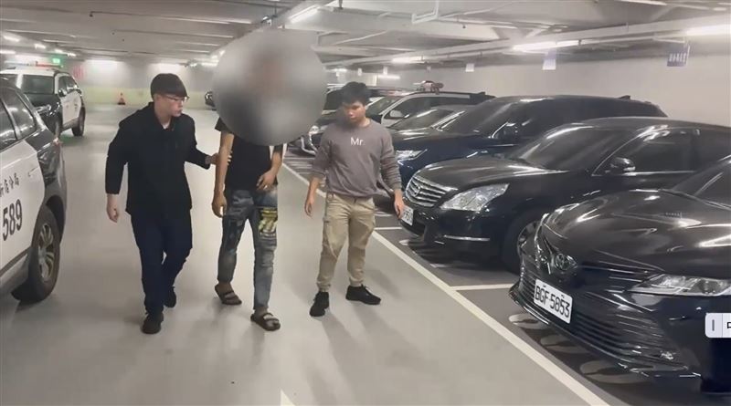 林男被警方逮捕。（圖／翻攝畫面）