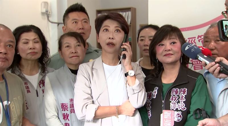 陳亭妃在民進黨台南市長初選中勝出，致電感謝王世堅相挺（圖／翻攝畫面）