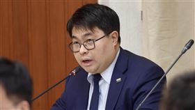 對總統提出彈劾案公聽會　黃帝穎發言立法院14日舉行全院委員會「對總統提出彈劾案」公聽會，民進黨黨團推薦學者專家黃帝穎發言。中央社記者張皓安攝 115年1月14日