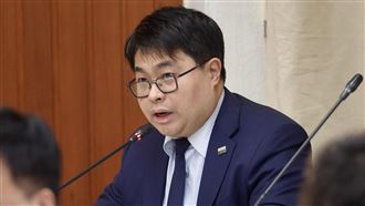 羅智強嗆卓榮泰菜瓜布院長　黃帝穎回這句