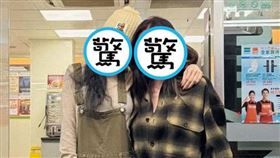 關穎和林牧潔在超商門口合照，自嘲「裝年輕」。（翻攝關穎IG）
