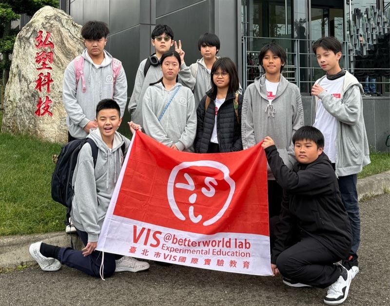 VIS國際實驗教育的機器人社團透過企業參訪，得以向上連結產業，持續往下扎根。（圖／台北市VIS國際實驗高中提供）