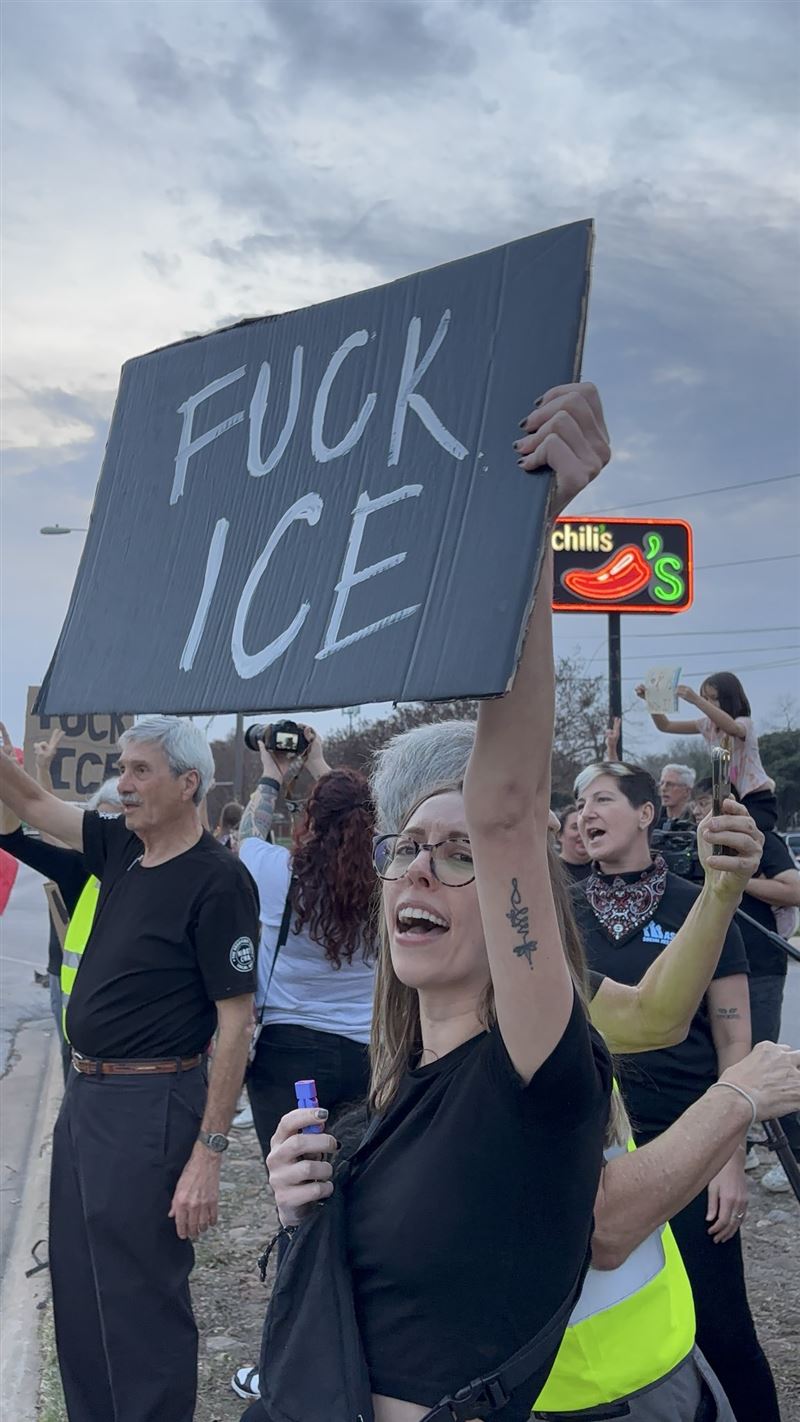 美國明尼蘇達州明尼阿波利斯市，月初才發生美國移民和海關執法局（ICE）開槍打死一名美國公民、37歲女子古德，引發當地民眾與地方政府憤怒（圖／翻攝自X平台 @steph_federico）