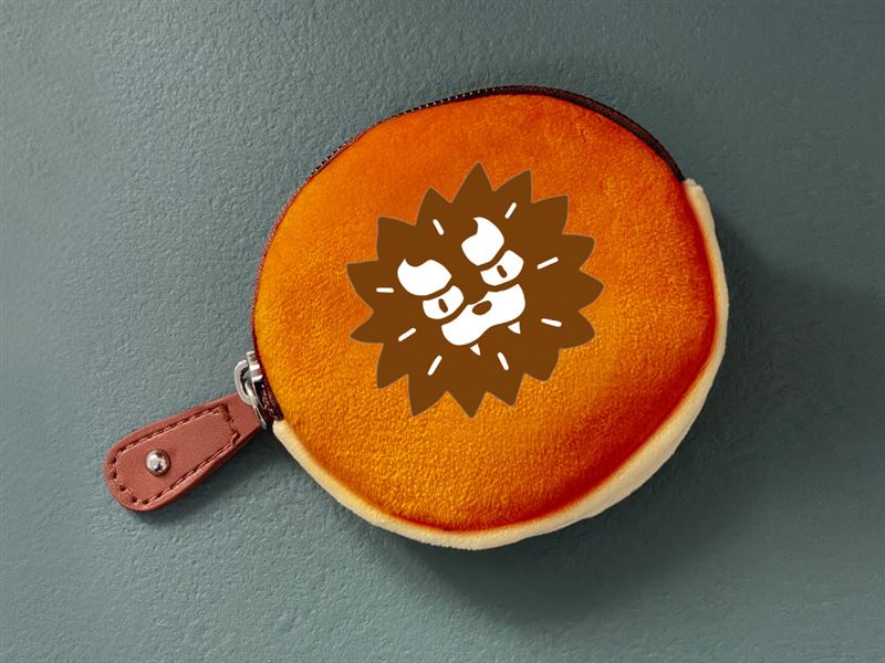 以神獸銅鑼燒大小9公分神還原的零錢包萌度爆表。（圖／品牌業者提供）