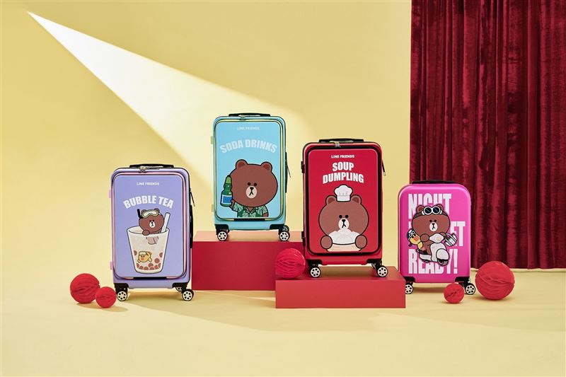 「桂格養氣人蔘」推出超限量特規組合，購買養氣人蔘或養氣人蔘無添加糖配方94入或76入，就能帶走LINE FRIENDS在地特色前開式行李箱或登機箱。（圖／品牌業者提供）