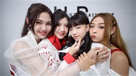 「SVETA 心動女孩」接受《三立新聞網》專訪。（圖／記者鄭孟晃攝影）