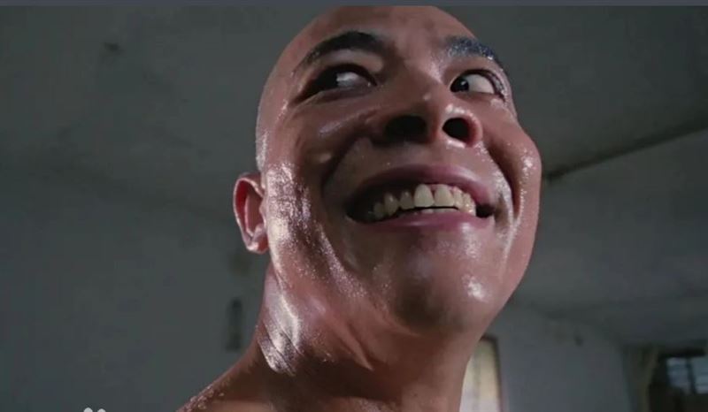 將變態與殘暴詮釋得入木三分的吳毅將,讓人印象深刻。(圖/翻攝自微博)