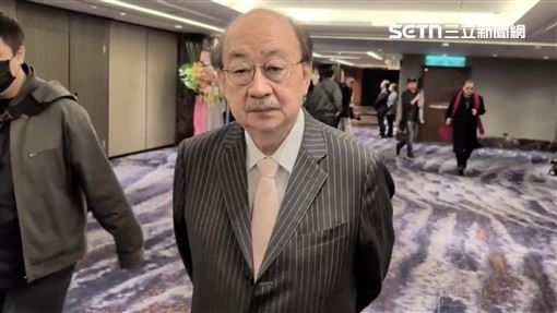 封施明德老大　老柯：他第一副假牙我做的