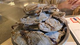 遠東Café自助餐廳的三點蟹被檢出重金屬鎘。（台北市衛生局提供）