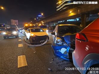 國1汐止5車連環撞！23歲男鬼切害阿嬤翻車