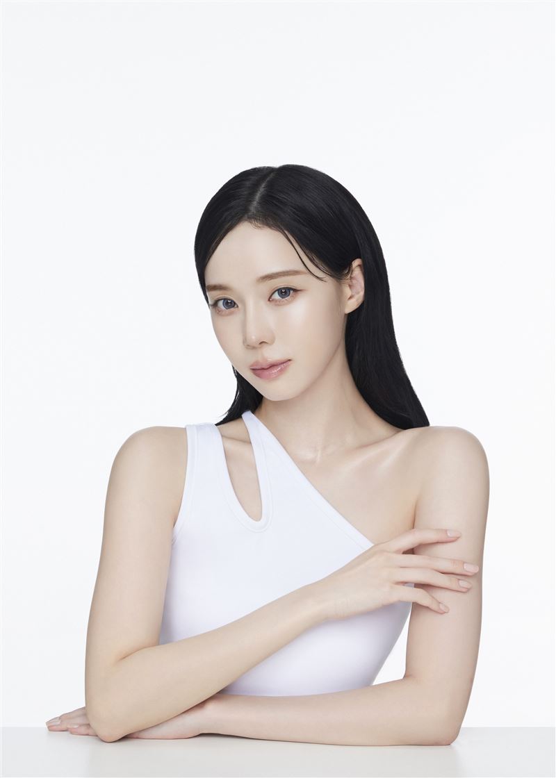 aespa成員WINTER擔任AHC全球品牌大使。（圖／品牌提供）