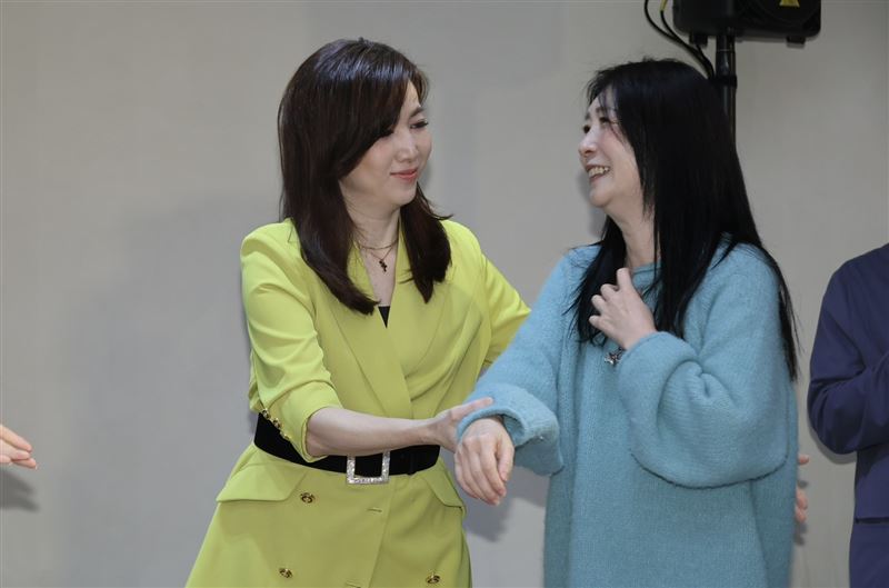 廖家儀（左）跟黃嘉千出席公益活動。（圖／記者鄭孟晃攝影）