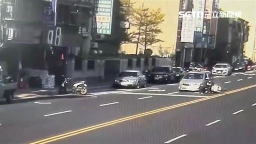 八旬翁開車闖紅燈　北投警騎車攔查遭撞倒