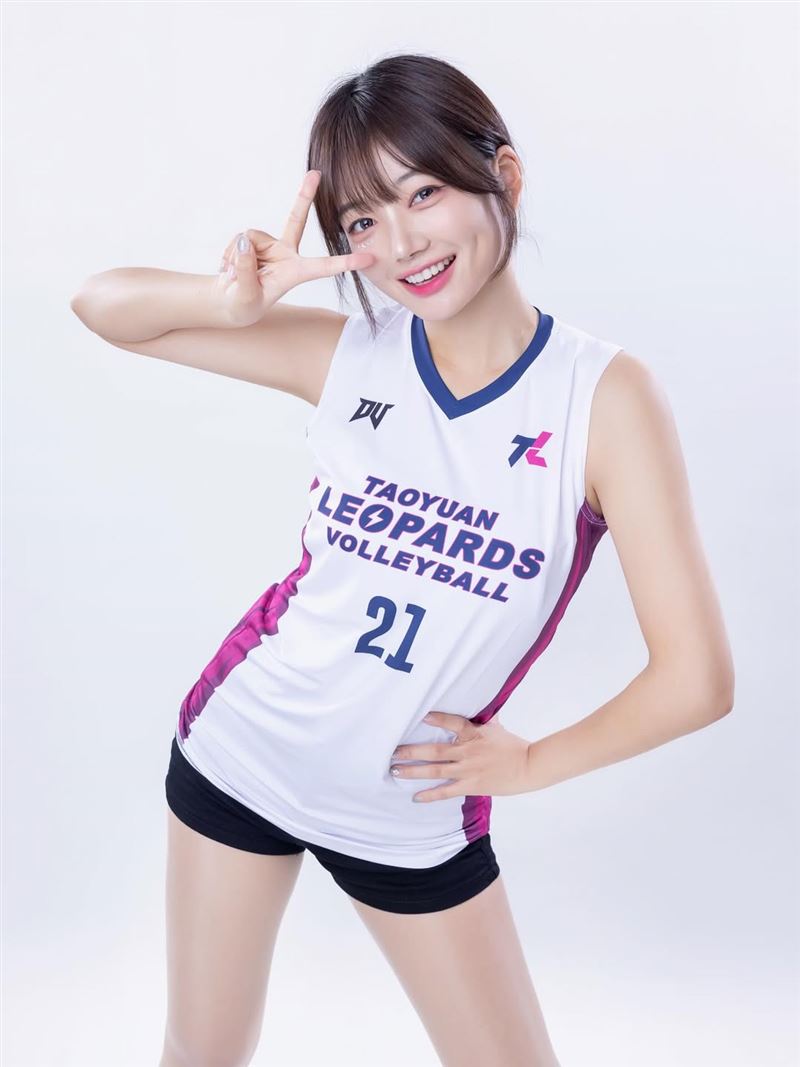 韓籍啦啦隊女神朴昭映現為桃園雲豹「桃氣女孩」一員。（圖／翻攝自朴昭映IG）