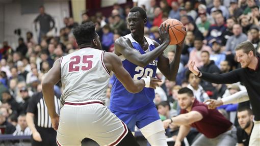 戰神簽全美5星高中生　211公分有後衛身手