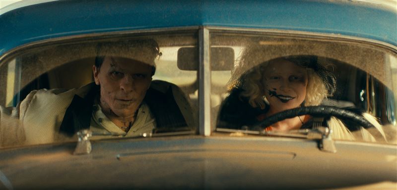 《科學新娘！》電影劇照。（圖／華納兄弟提供）