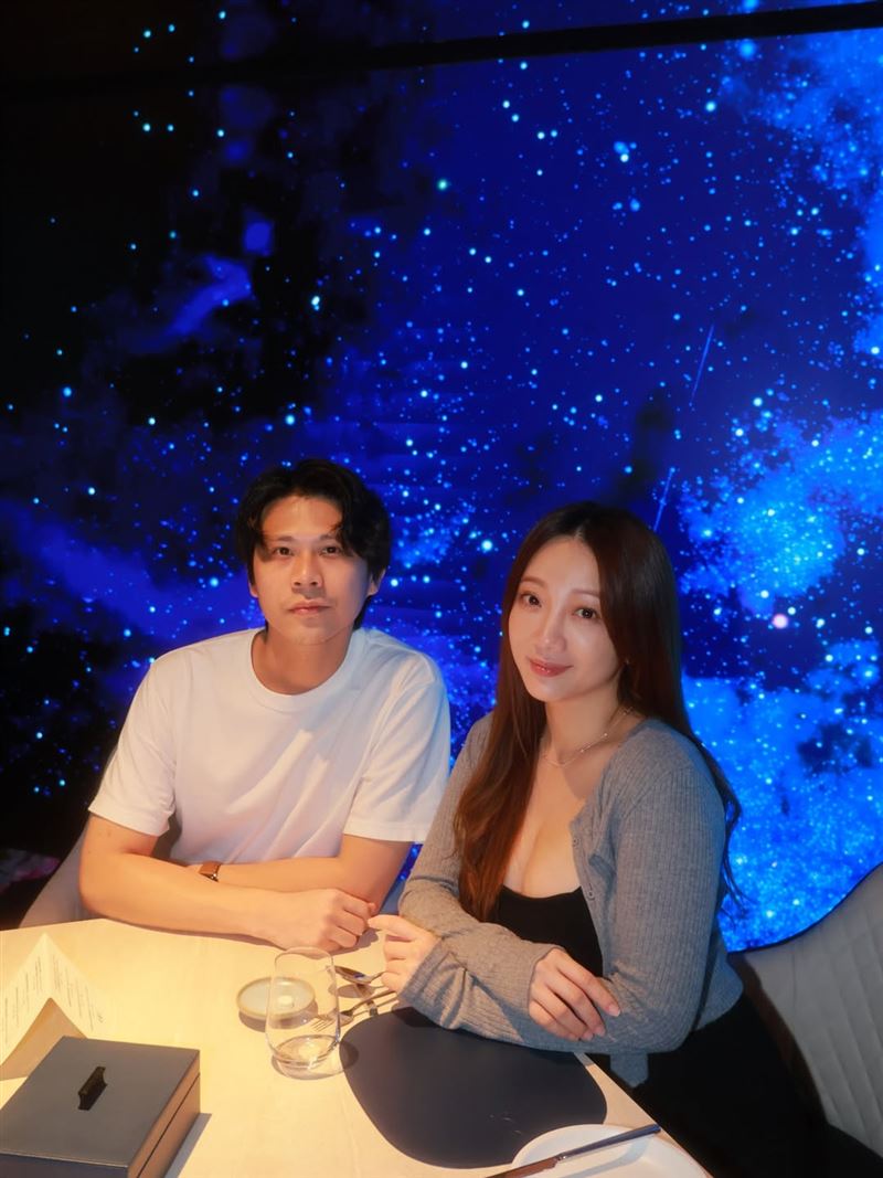 玉兔與老公Howard去年升格二寶爸媽。（圖／翻攝自玉兔IG）