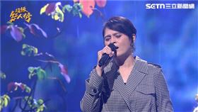 擂台主翁玉芳選唱高難度歌曲《多情多怨嘆》。（圖／超級紅人榜提供）