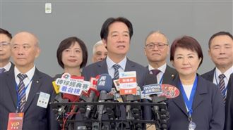 要和總統咬耳朵！盧秀燕同框賴清德求補助